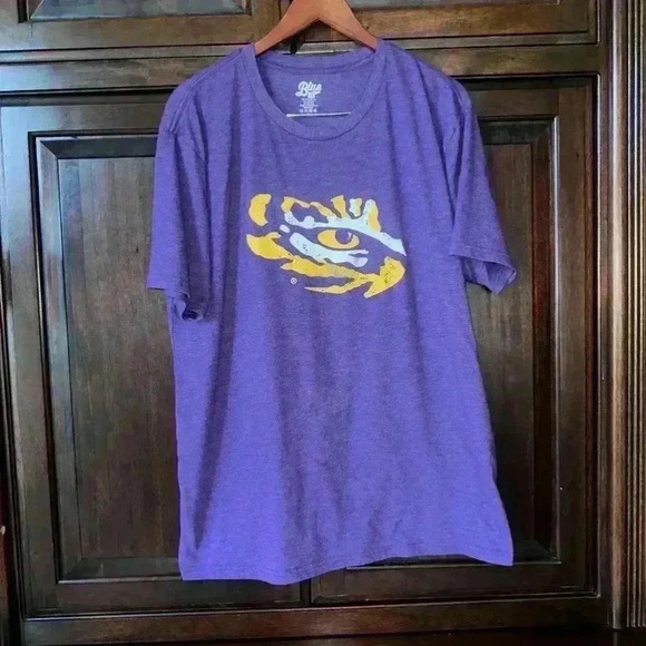 LSU Tigers Men's T-Shirt XL Purple & Yellow/has Stains in front as shown in pics - Picture 3 of 10